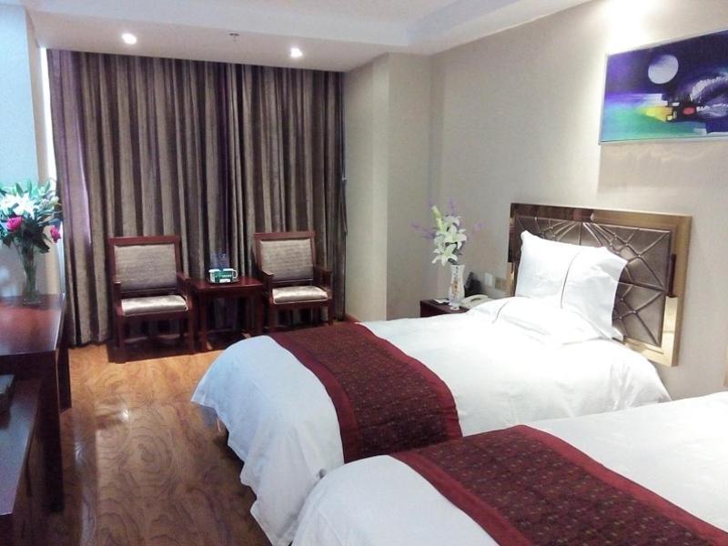 Greentree Inn Geermu Walking Street Business Hotel Golmud Buitenkant foto
