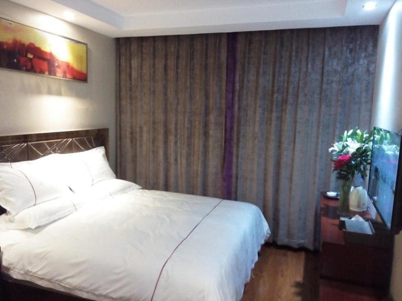 Greentree Inn Geermu Walking Street Business Hotel Golmud Buitenkant foto