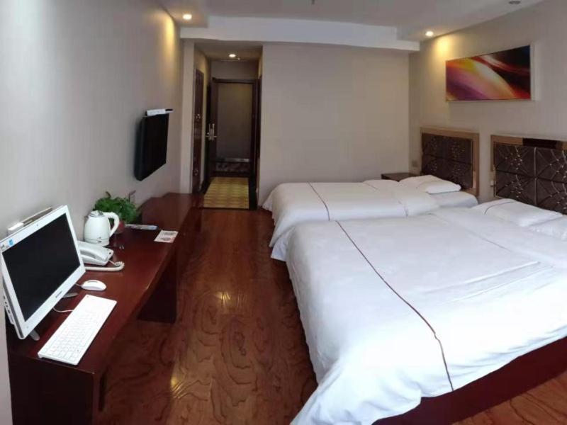 Greentree Inn Geermu Walking Street Business Hotel Golmud Buitenkant foto