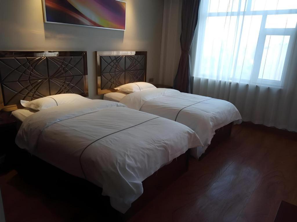 Greentree Inn Geermu Walking Street Business Hotel Golmud Buitenkant foto