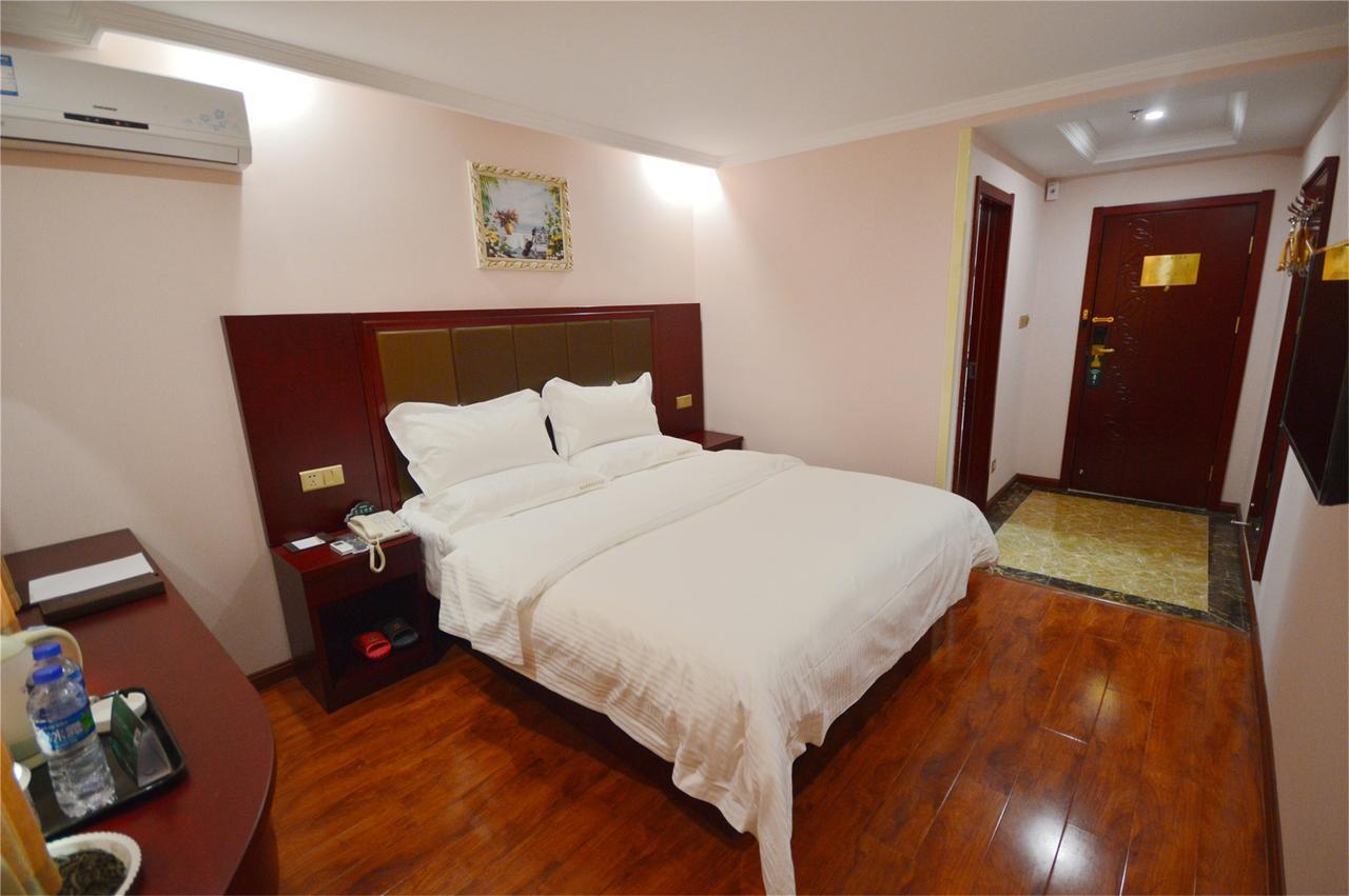 Greentree Inn Geermu Walking Street Business Hotel Golmud Buitenkant foto