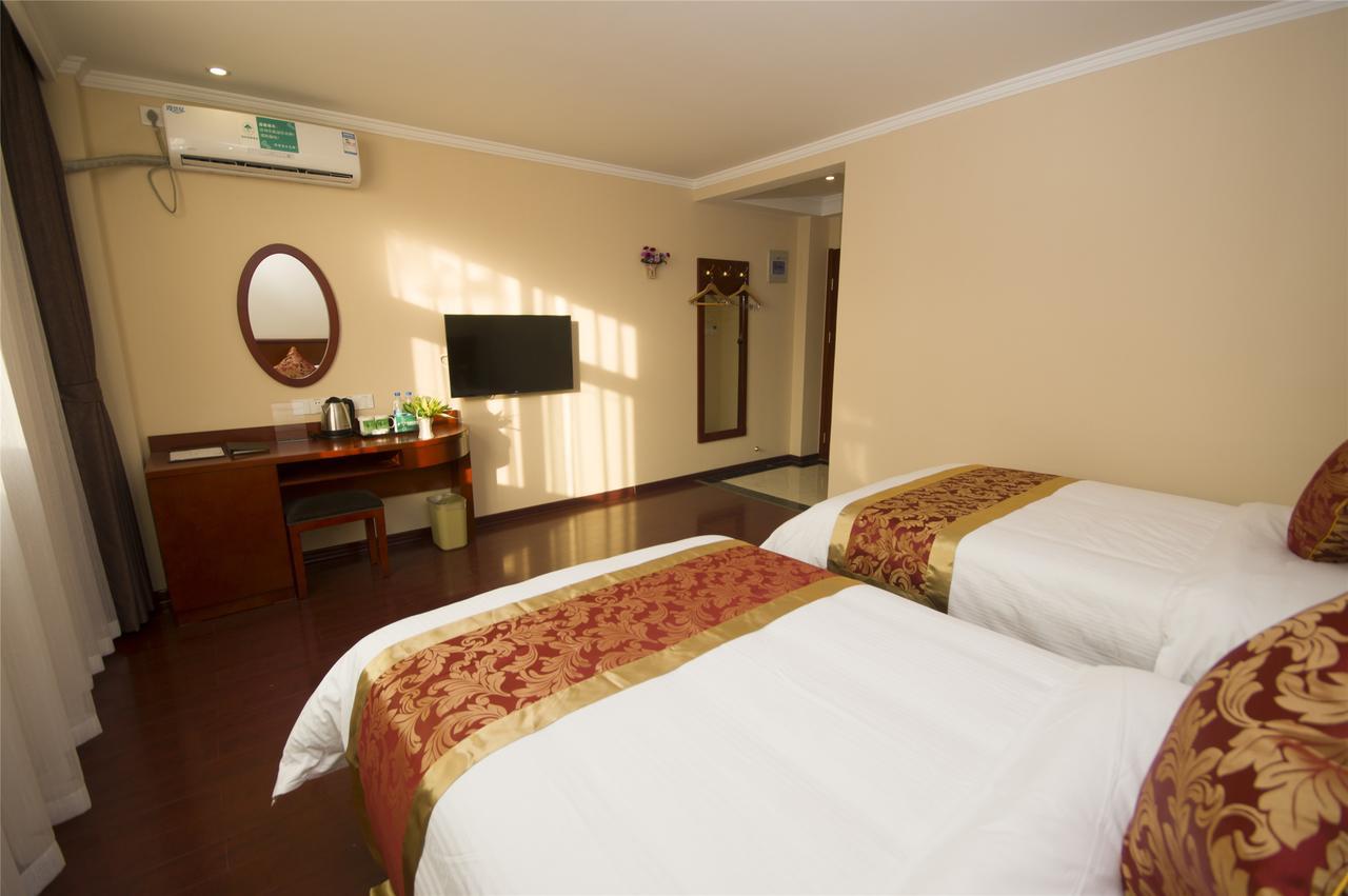 Greentree Inn Geermu Walking Street Business Hotel Golmud Buitenkant foto