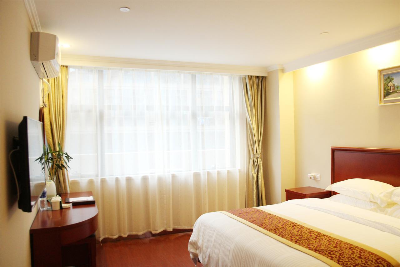 Greentree Inn Geermu Walking Street Business Hotel Golmud Buitenkant foto